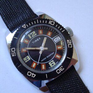 VINTAGE TIMEX DIVER BOY SIZE,RUN GREAT